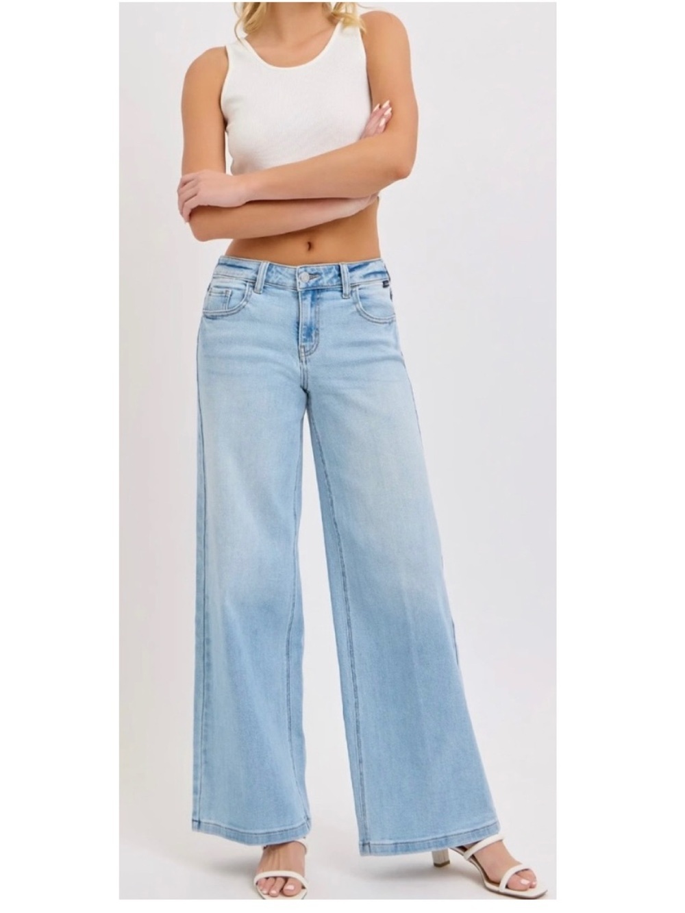 Cello light wash Wide leg Baggie low rise jeans stretchy Size 3
